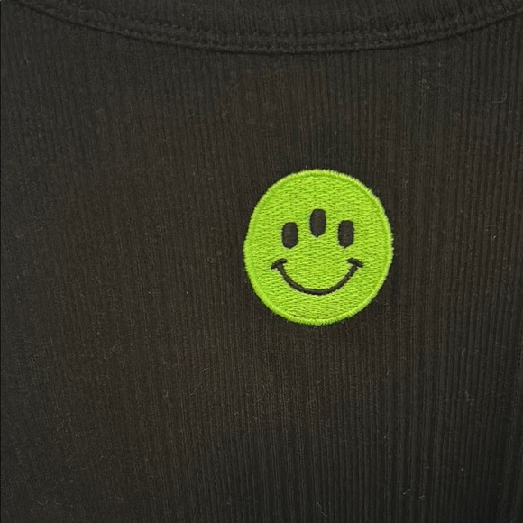 Alien Smiley Sleeveless Top - Picture 2 of 4
